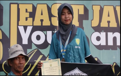 JUARA: Fitria Bilqis Nur Bayti mendapatkan juara lari jarak jauh